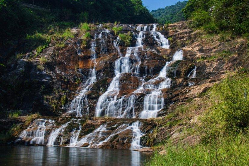 周栩可《如梦令·元旦》：万丈红尘一壶茶